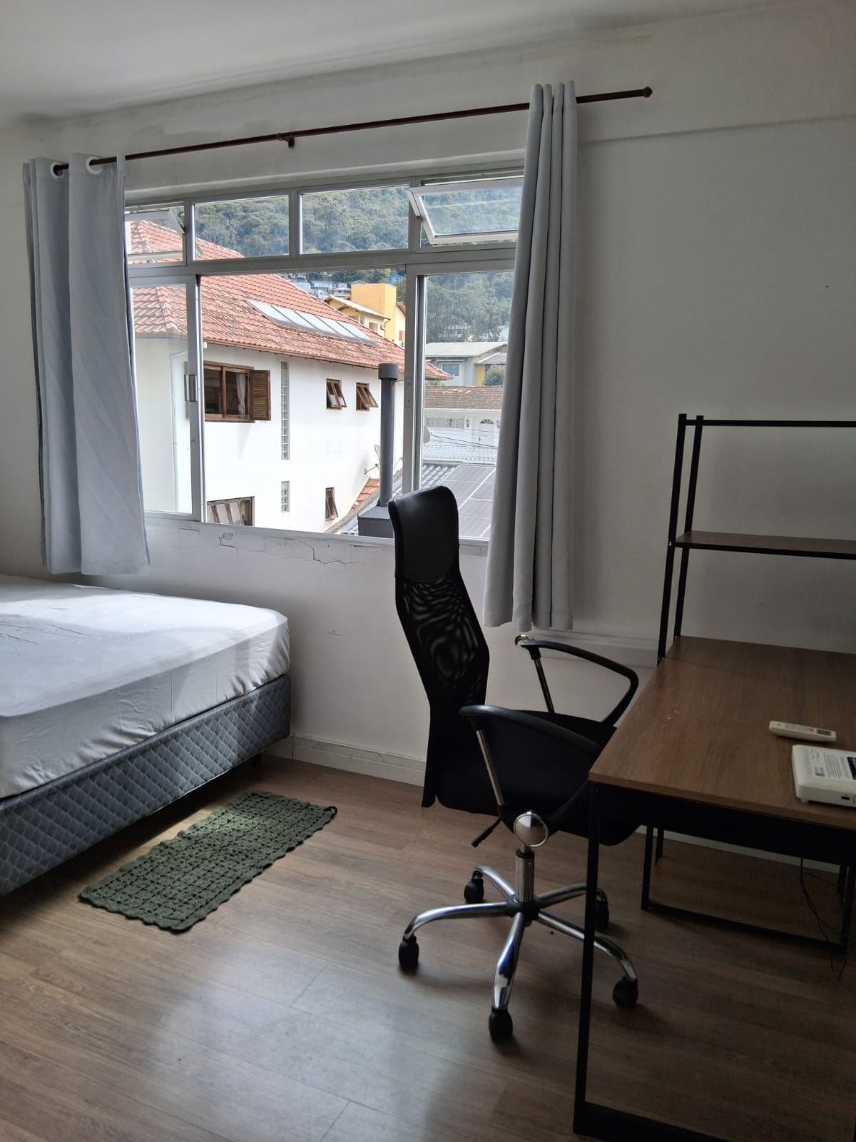 Quarto TRI-04-01 — Trindade, Florianópolis, foto 2 de 2
