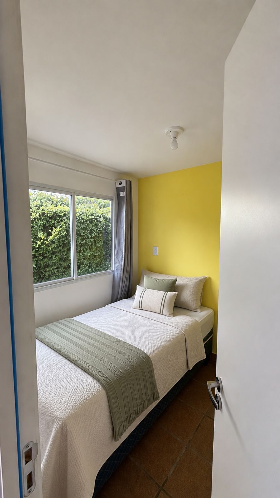 Quarto SAN-01-04 — Santa Mônica, Florianópolis