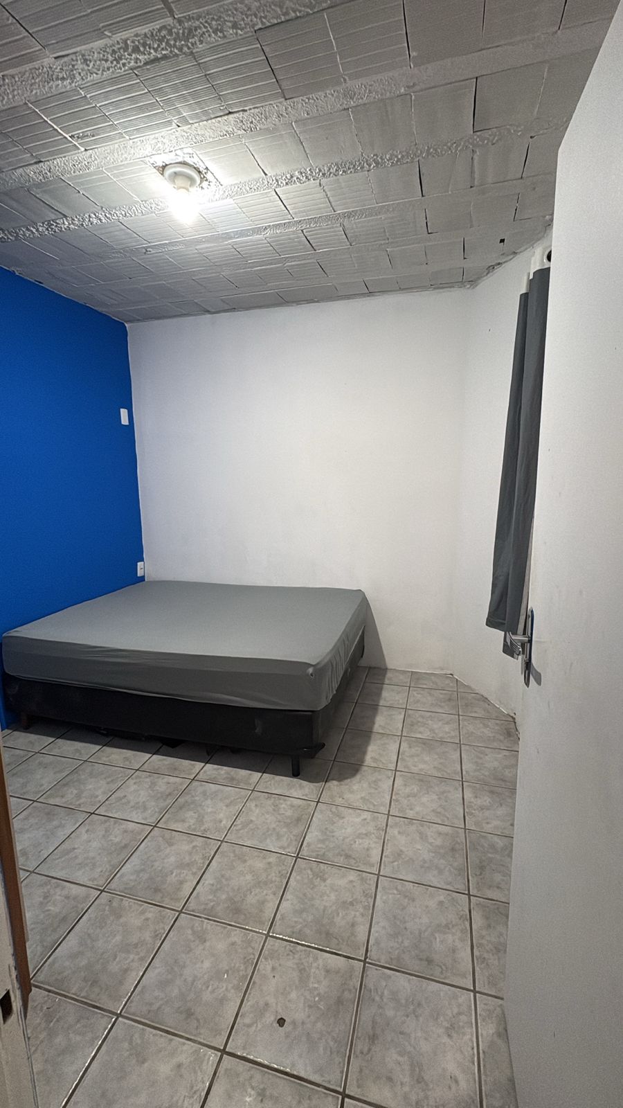 Quarto COR-03-01 — Córrego Grande, Florianópolis, foto 2 de 2